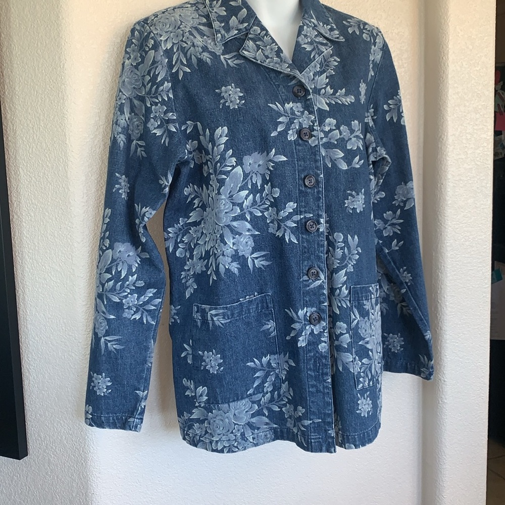 DENIM & CO denim jacket, bleach stencil white  flowers, buttons, pockets M - Picture 3 of 17